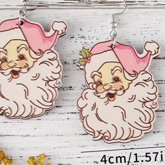 New set of dangle wooden pink Santa earrings Christmas - Picture 2 of 3